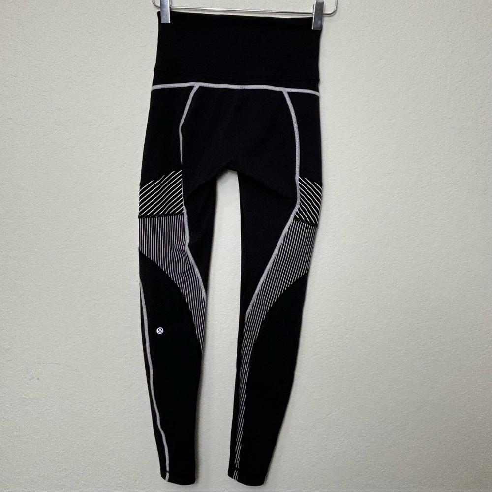 Lululemon Stripped High-Waisted Leggings Size 4 - Picture 3 of 10